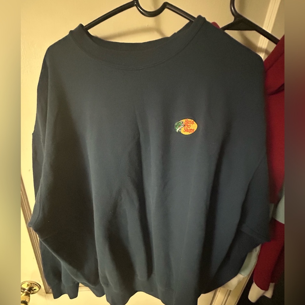 Bass Pro Shops Sweatshirt